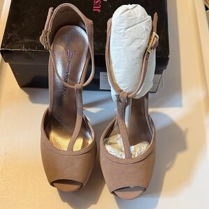 JustFab Nude T-Strap Peep-Toe Platform Heels